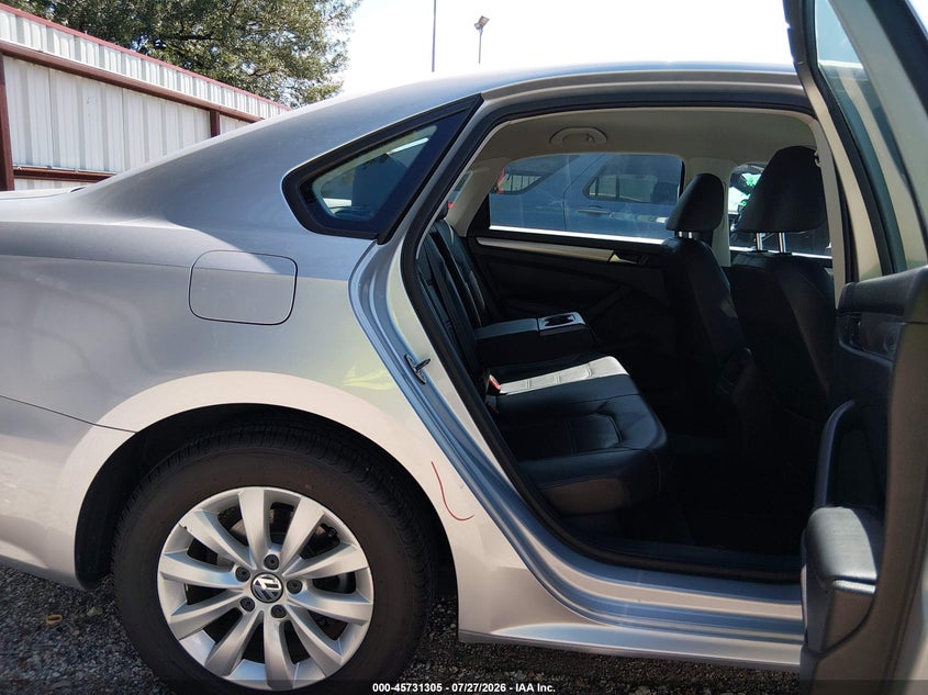 2015 VOLKSWAGEN PASSAT auction photo 8