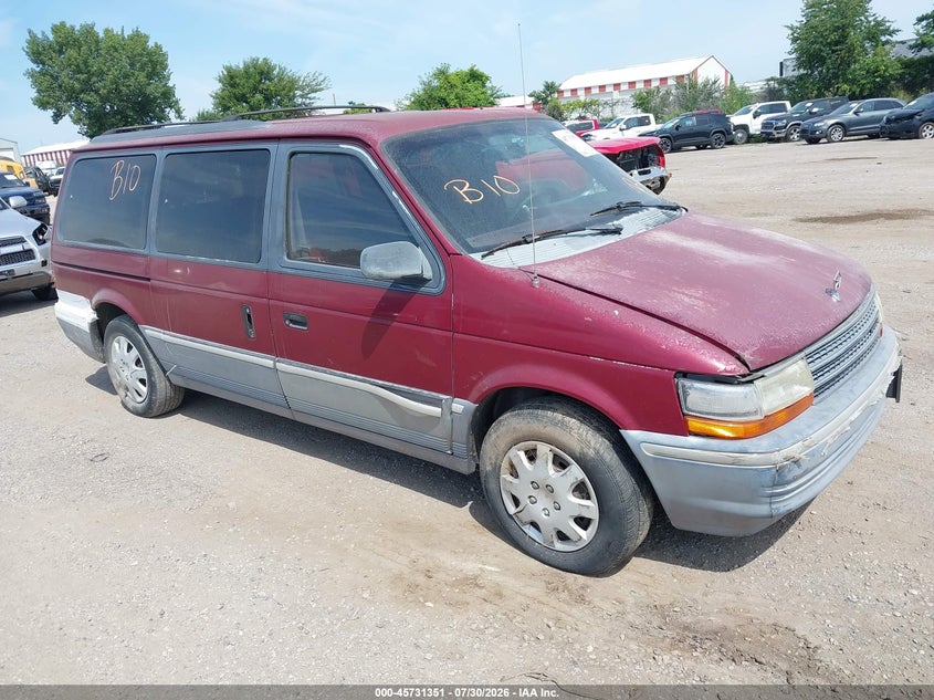 1992 PLYMOUTH GRAND VOYAGER auction photo 1