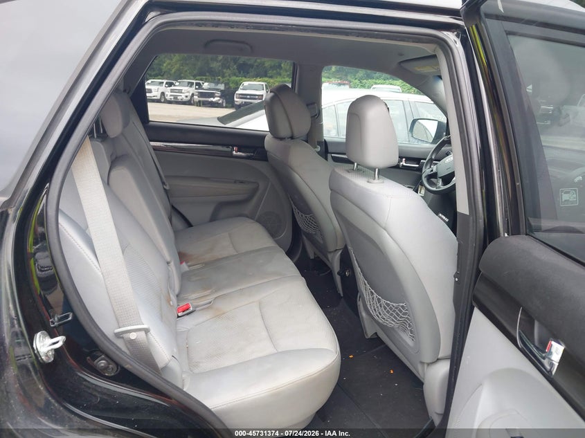 2011 KIA SORENTO auction photo 8