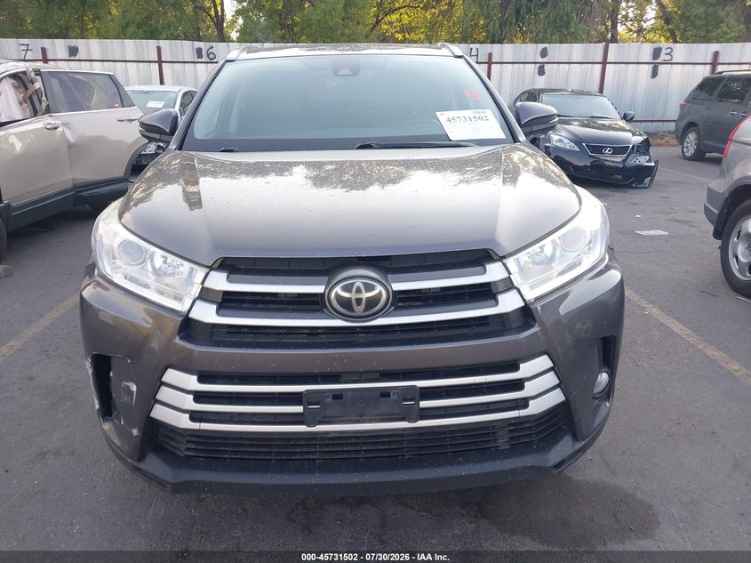 TOYOTA HIGHLANDER - zdjęcie 12