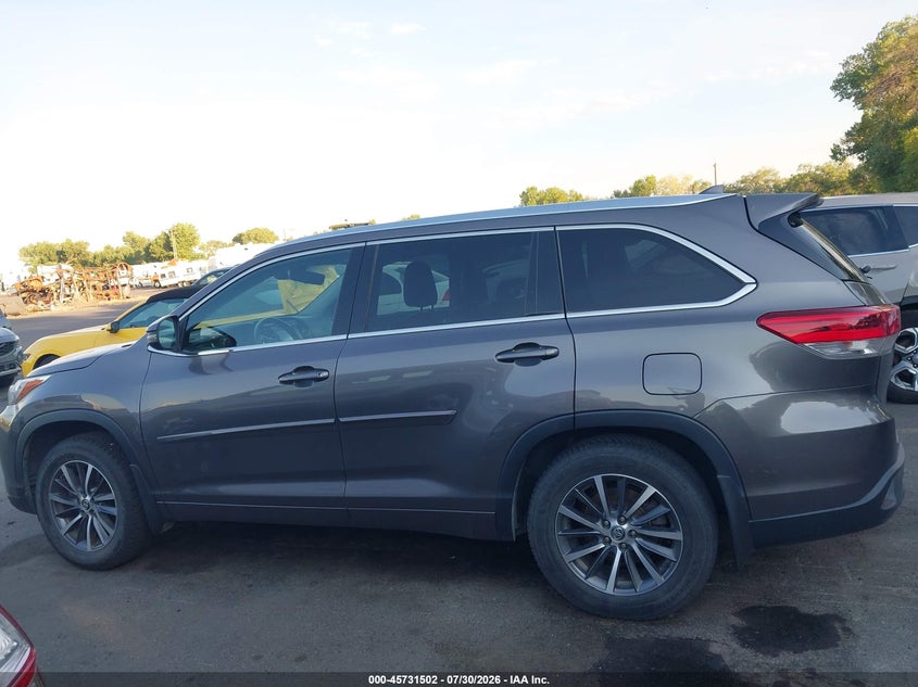 TOYOTA HIGHLANDER - zdjęcie 14