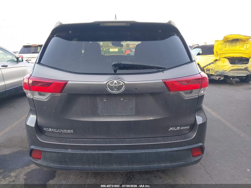 TOYOTA HIGHLANDER - zdjęcie 16