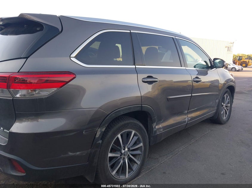 TOYOTA HIGHLANDER - zdjęcie 6