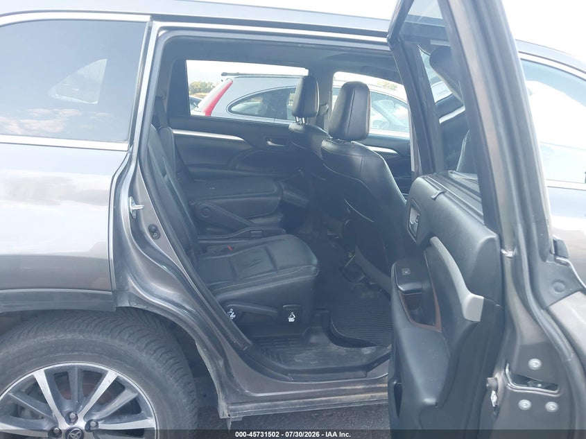 TOYOTA HIGHLANDER - zdjęcie 8