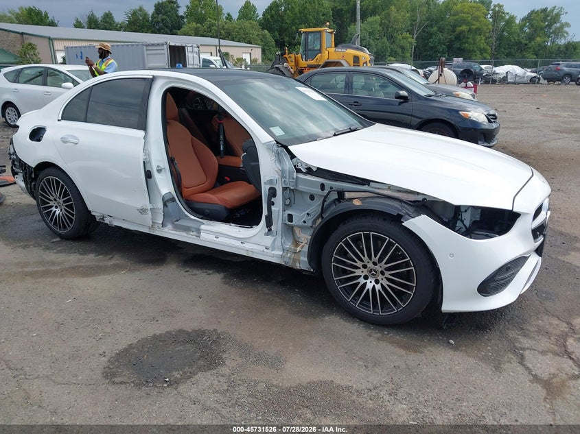 Zdjęcie główne ogłoszenia 2023 MERCEDES-BENZ C 300