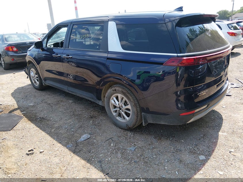 2024 KIA CARNIVAL MPV auction photo 3