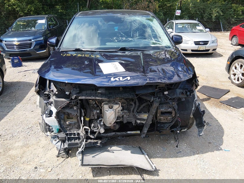 2024 KIA CARNIVAL MPV auction photo 6
