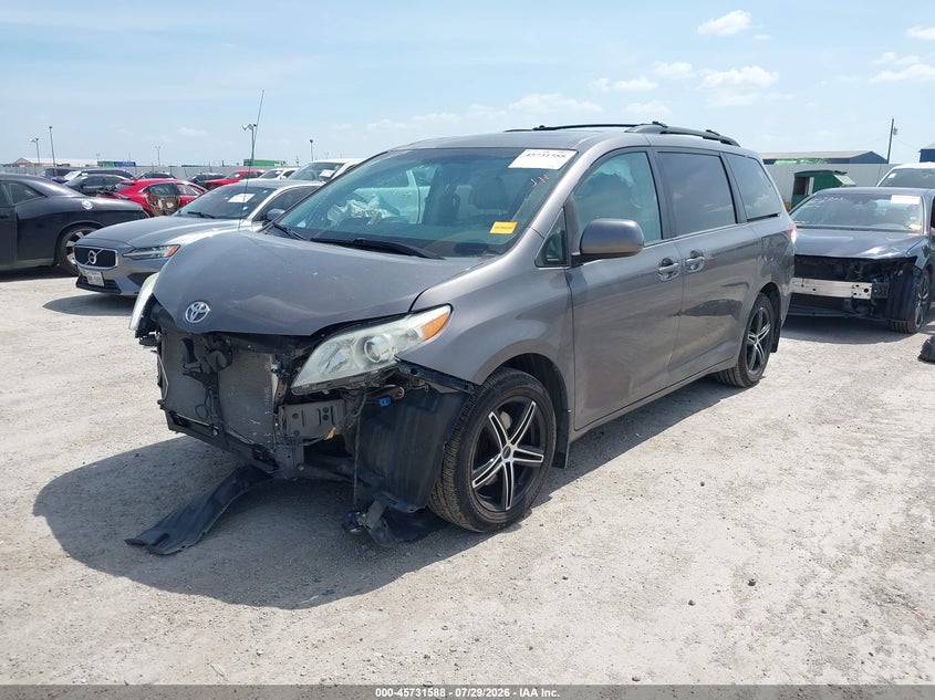 Vin: 5tddk3dc5bs021718, lot: 46230287, toyota sienna xle 20112
