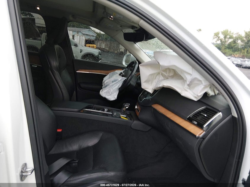 2022 VOLVO XC90 auction photo 5