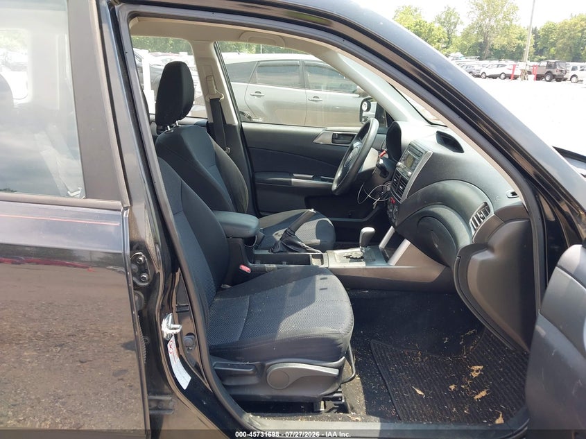 2012 SUBARU FORESTER auction photo 5
