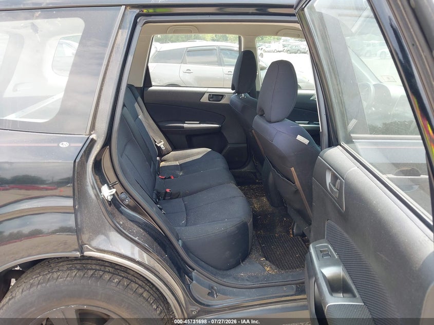 2012 SUBARU FORESTER auction photo 8