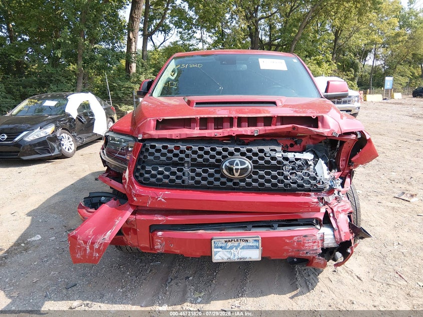 TOYOTA TUNDRA - zdjęcie 12