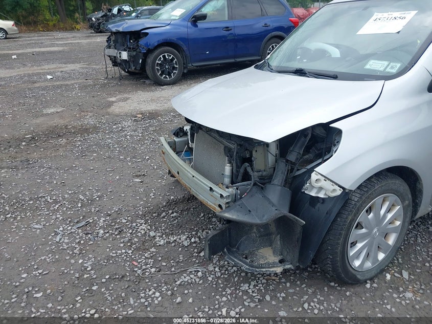 2019 NISSAN VERSA auction photo 6
