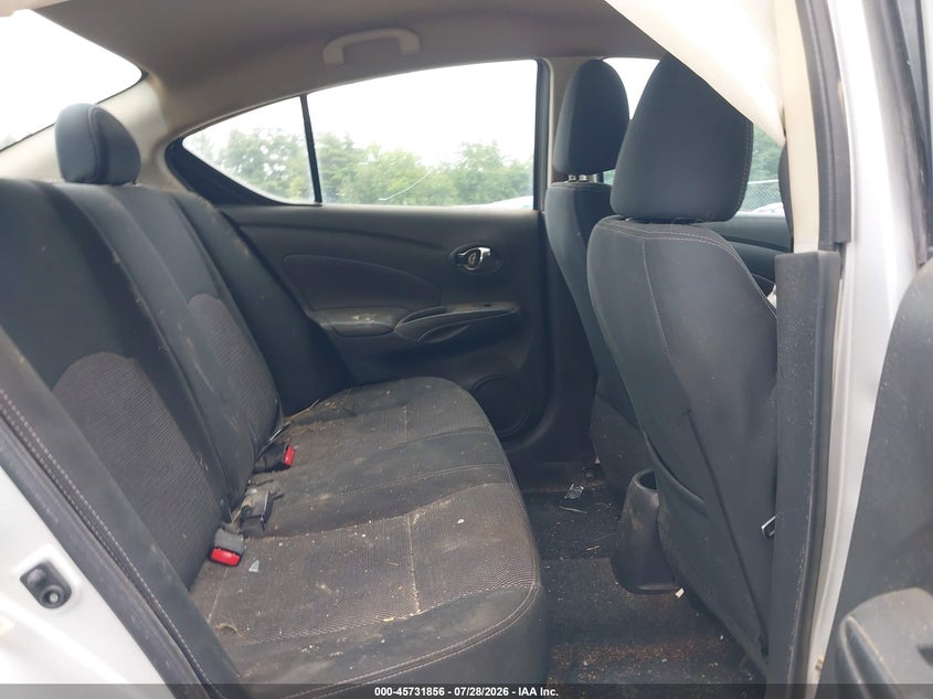 2019 NISSAN VERSA auction photo 8
