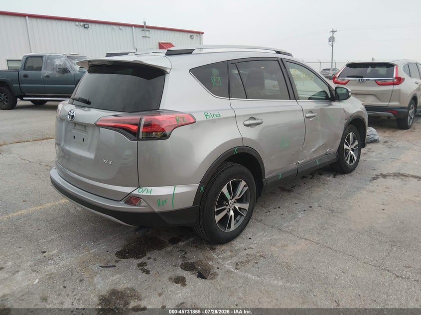 2018 TOYOTA RAV4 auction photo 4