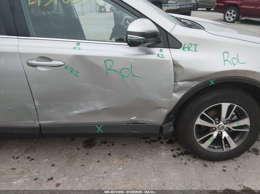 2018 TOYOTA RAV4 auction photo 6