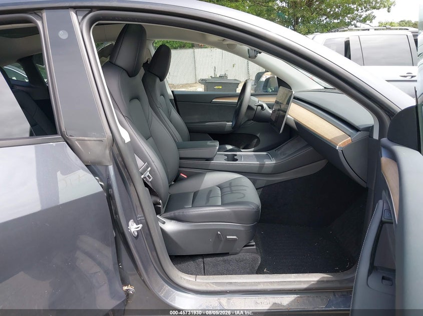 TESLA MODEL Y 2023 VIN 7SAYGDEE2PA117293