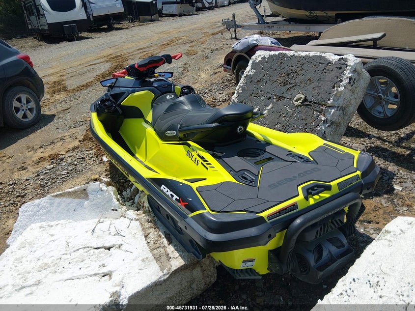 2019 SEA DOO RXT-300 auction photo 3