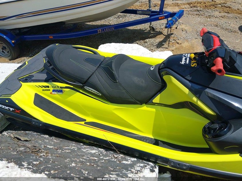 2019 SEA DOO RXT-300 auction photo 5