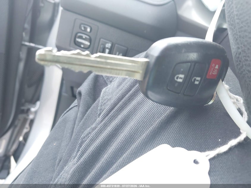 TOYOTA RAV4 - zdjęcie 11