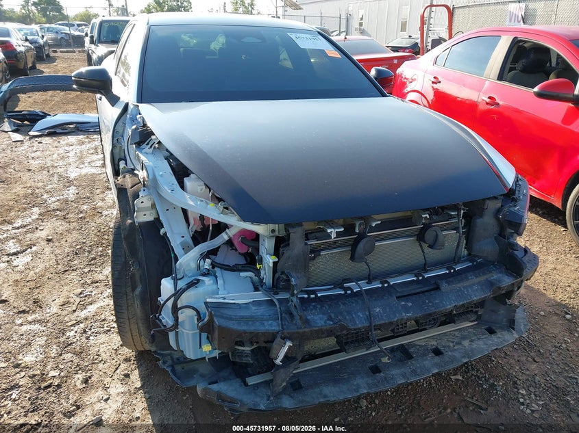 2024 TOYOTA CROWN auction photo 6