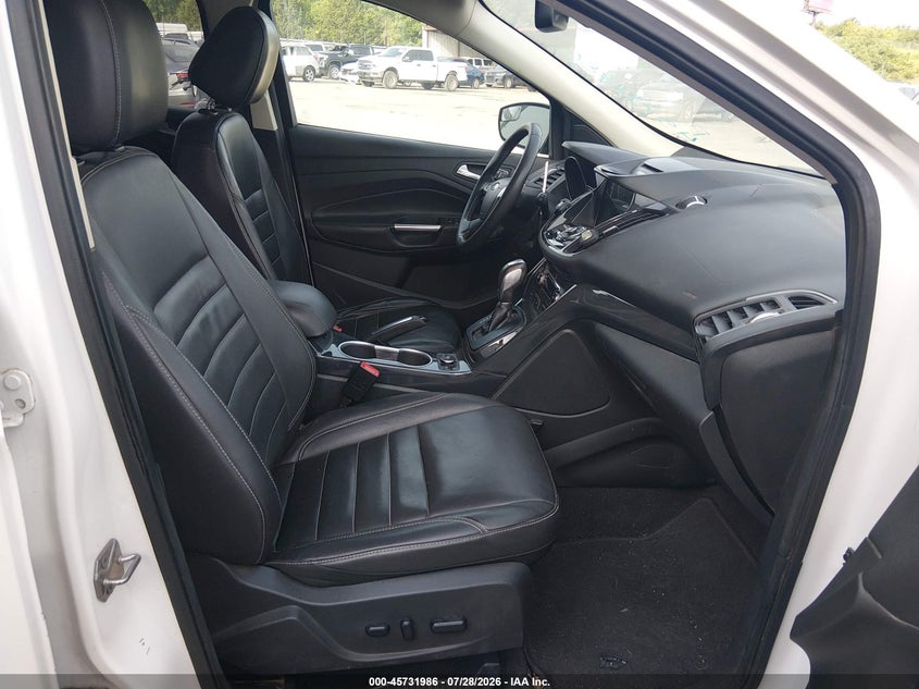 2016 FORD ESCAPE auction photo 5