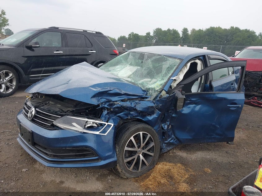 2016 Volkswagen Jetta 1.4T Se, По кругу, IAAI, VIN 3VWD67AJ5GM209142 — фото 2