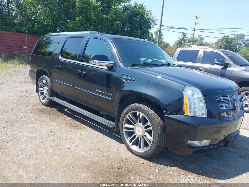 2013 CADILLAC ESCALADE ESV auction photo 1