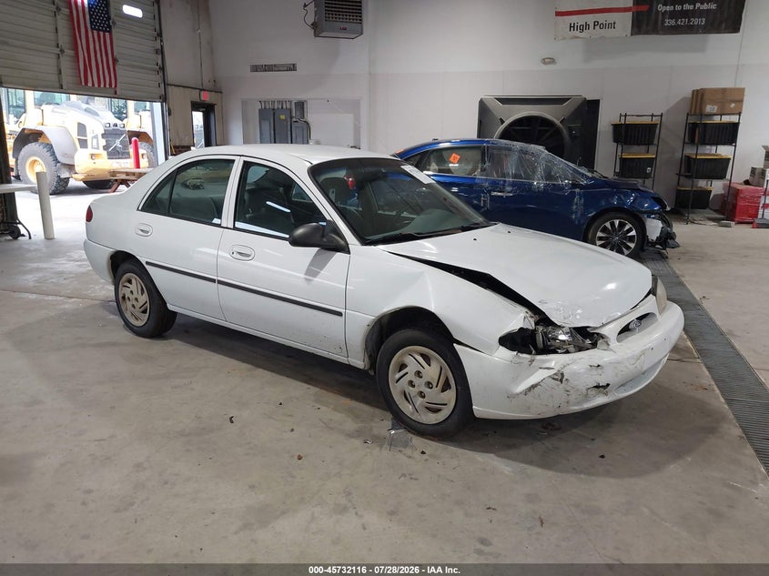 1999 FORD ESCORT auction photo 1