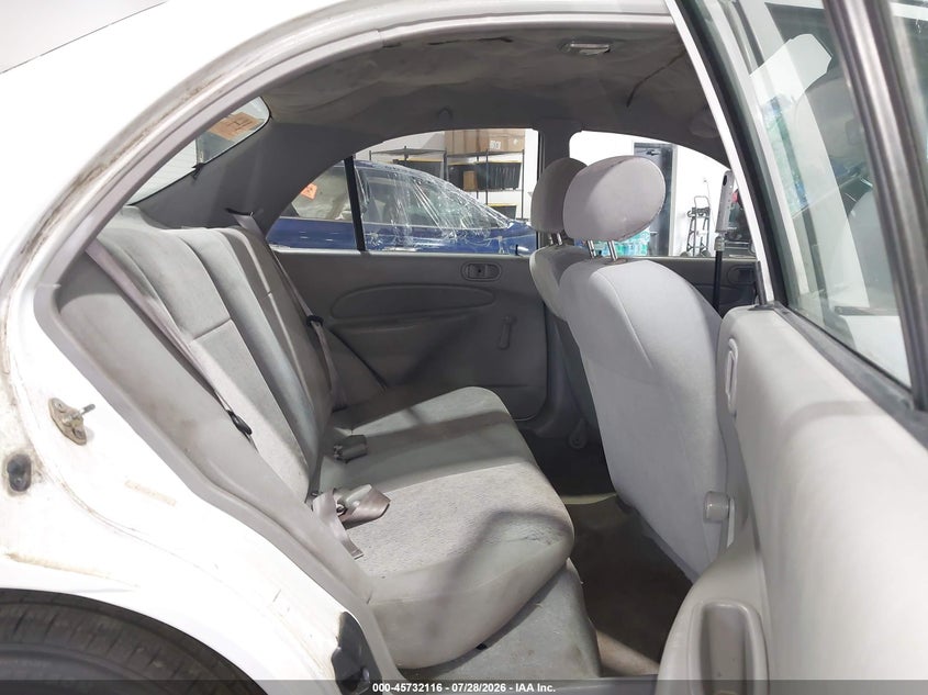 1999 FORD ESCORT auction photo 8