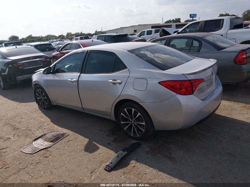 TOYOTA COROLLA - zdjęcie 15