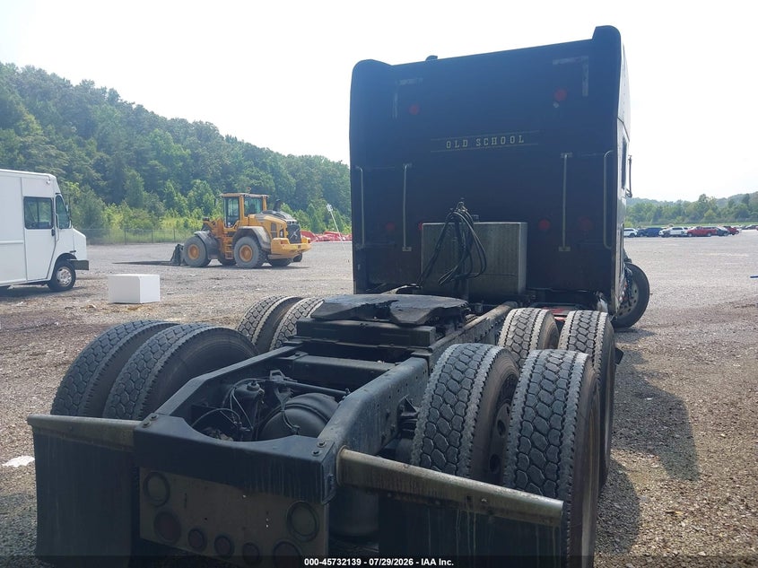 2001 PETERBILT 379 auction photo 4