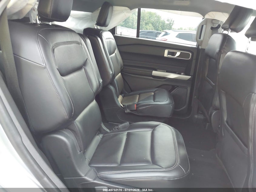 2023 FORD EXPLORER auction photo 8