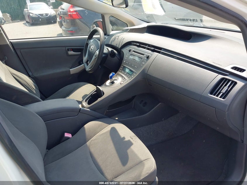 2010 TOYOTA PRIUS auction photo 5