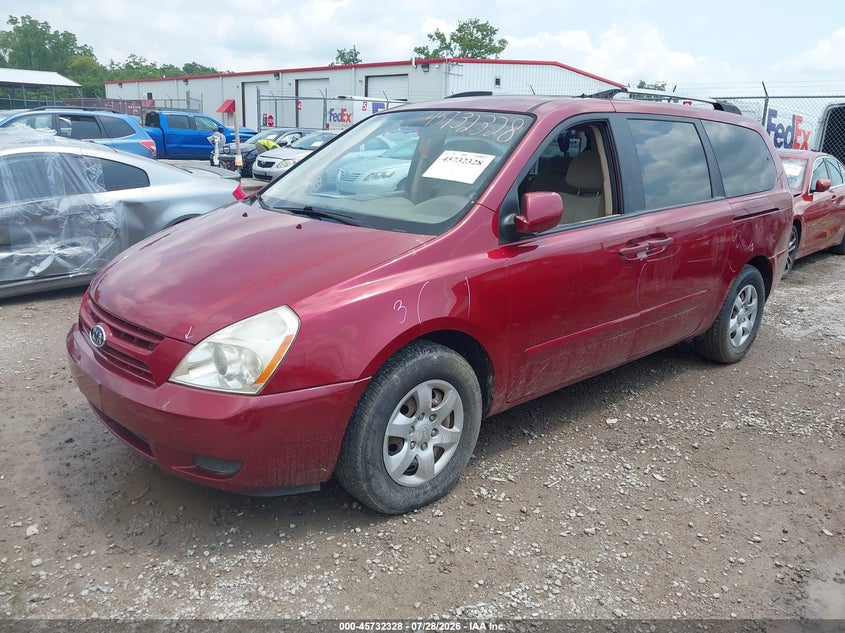 2009 Kia Sedona, Right Front, IAAI, VIN KNDMB233196313243 — photo 2