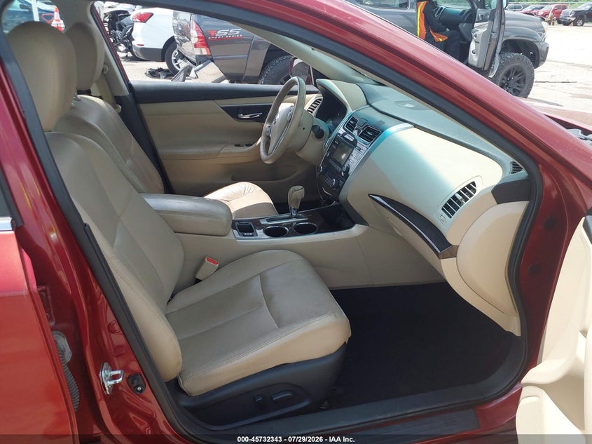 2015 NISSAN ALTIMA auction photo 5