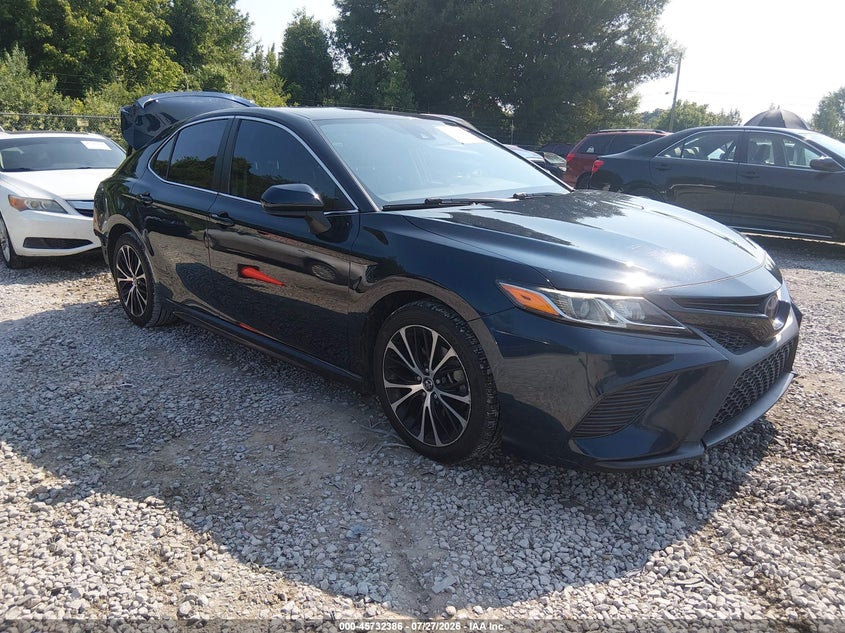 TOYOTA CAMRY - zdjęcie 1