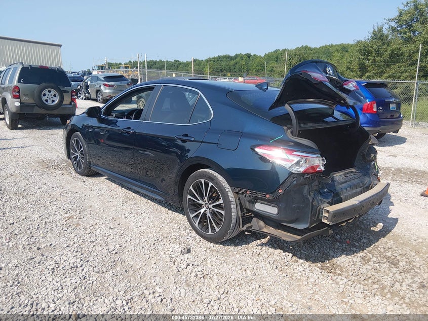 TOYOTA CAMRY - zdjęcie 3