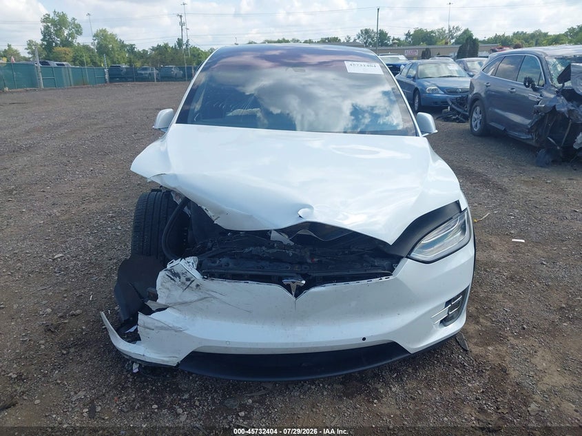 TESLA MODEL X - zdjęcie 13