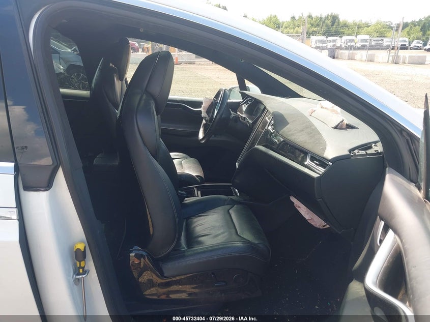 2016 TESLA MODEL X auction photo 5