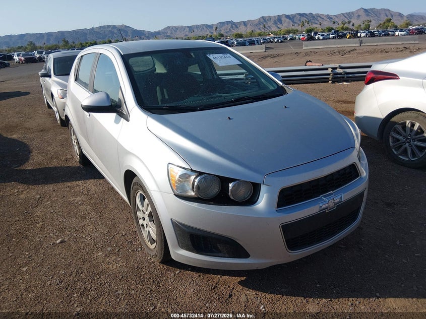 2016 CHEVROLET SONIC auction photo 6