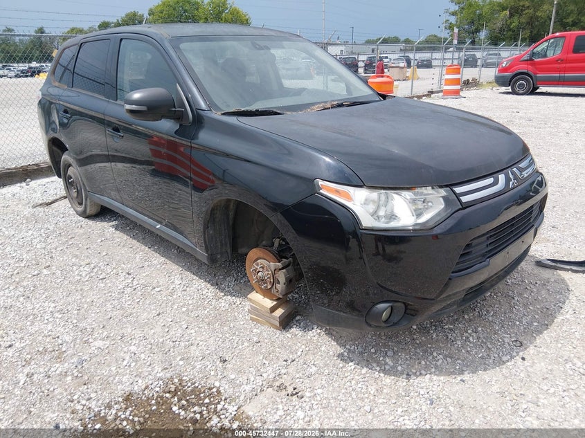 2014 MITSUBISHI OUTLANDER auction photo 1