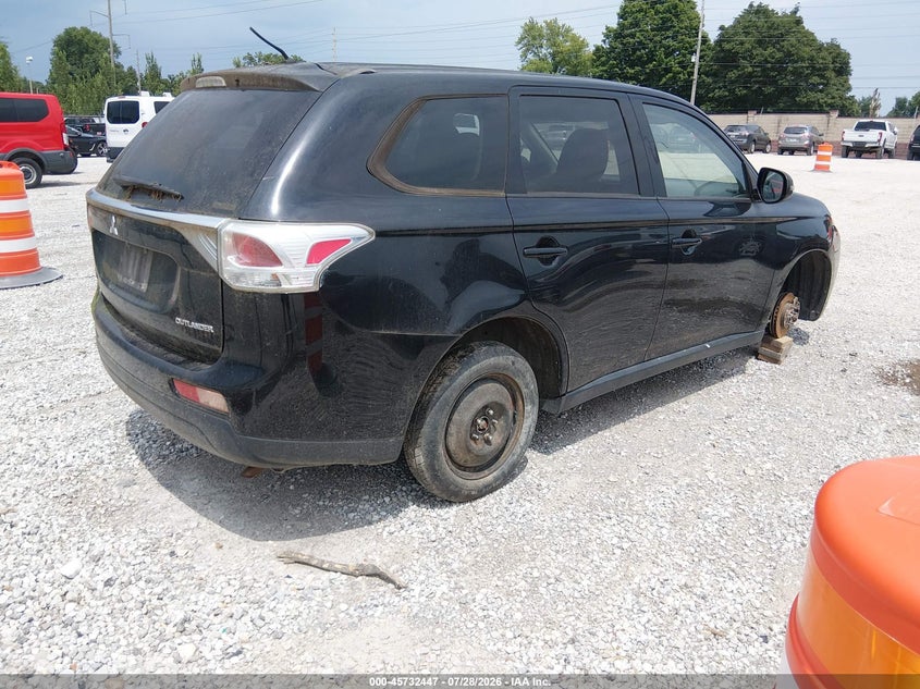 2014 MITSUBISHI OUTLANDER auction photo 4