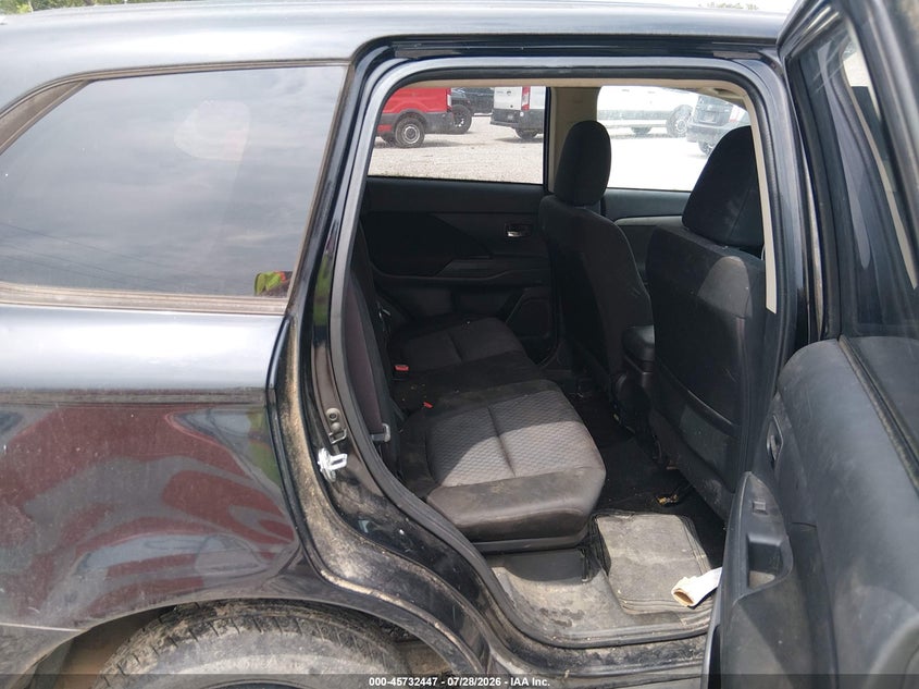 2014 MITSUBISHI OUTLANDER auction photo 8
