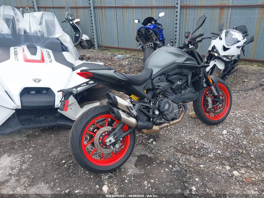 2024 DUCATI MONSTER MOTO 2