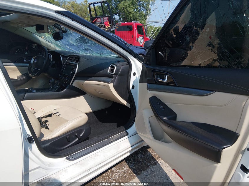 2017 NISSAN MAXIMA auction photo 5