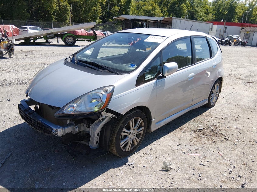 2011 Honda Fit, Front & Rear, IAAI, VIN JHMGE8H55BC027659 — photo 2