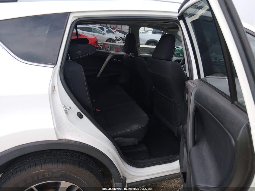 2016 TOYOTA RAV4 auction photo 8