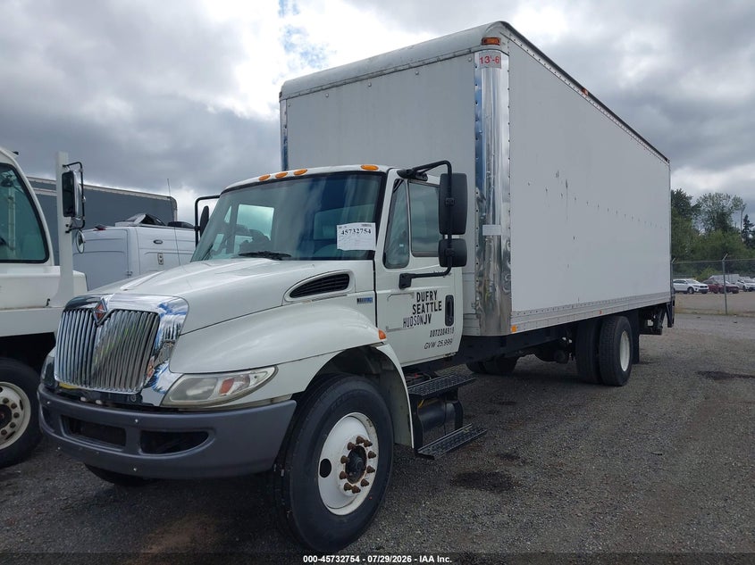 2013 INTERNATIONAL 4000 auction photo 2