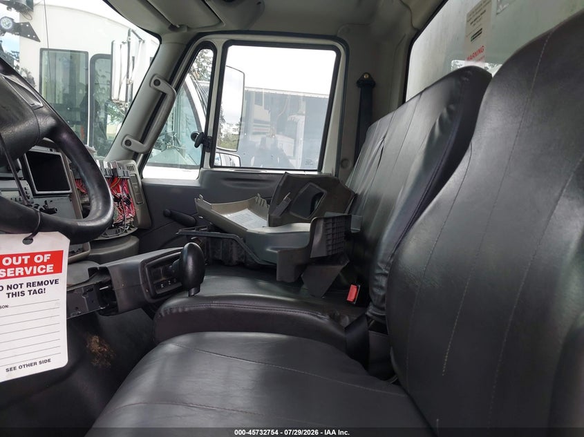 2013 INTERNATIONAL 4000 auction photo 6